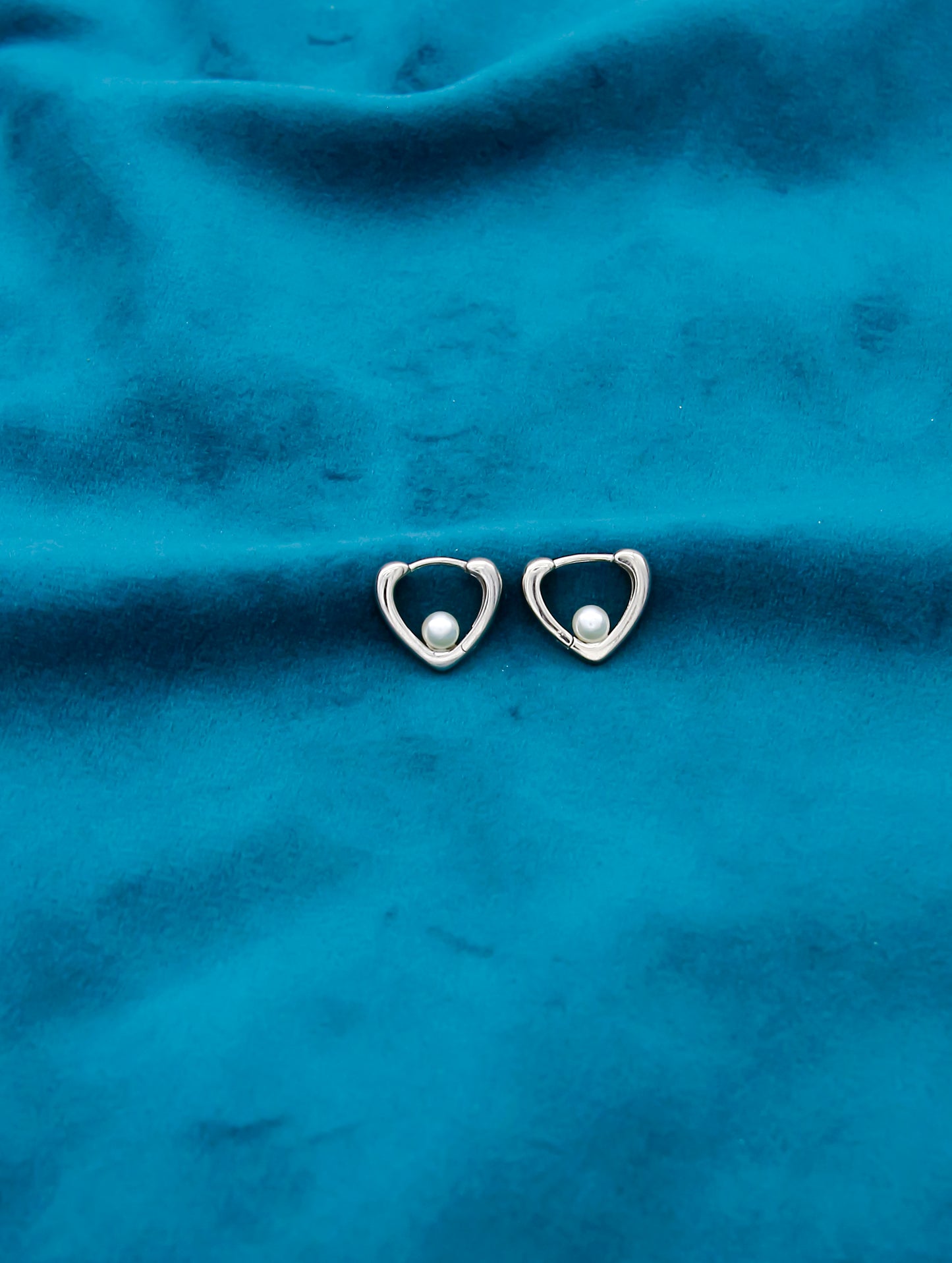 Pearl's Grace in Silver Earrings