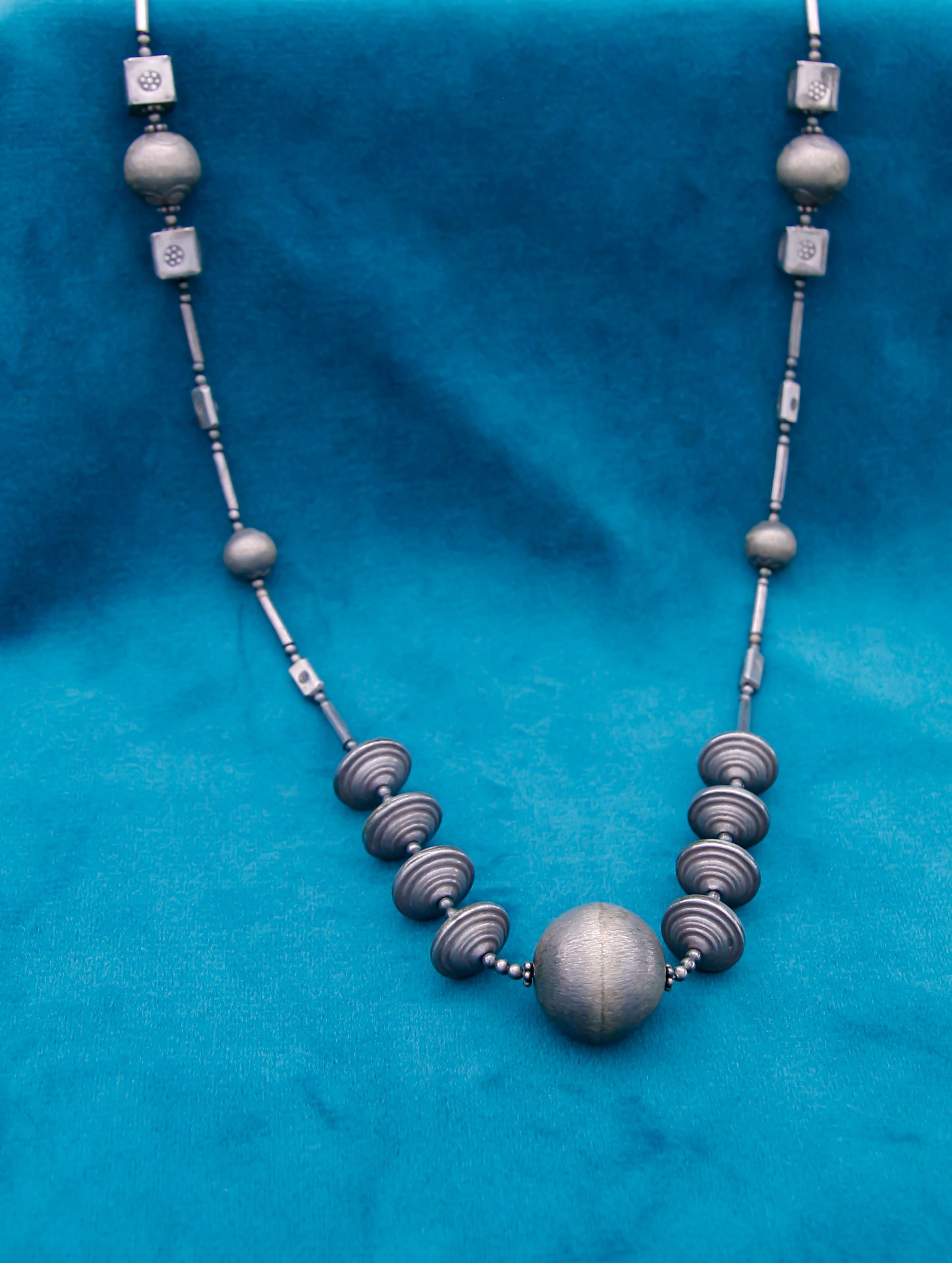 Aged Stone Artistry Chain