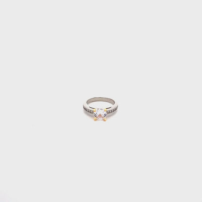 Sparkling Halo Majesty Solitaire Ring